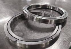 精密XRU交叉滾子軸承的應用、選擇及安裝簡介